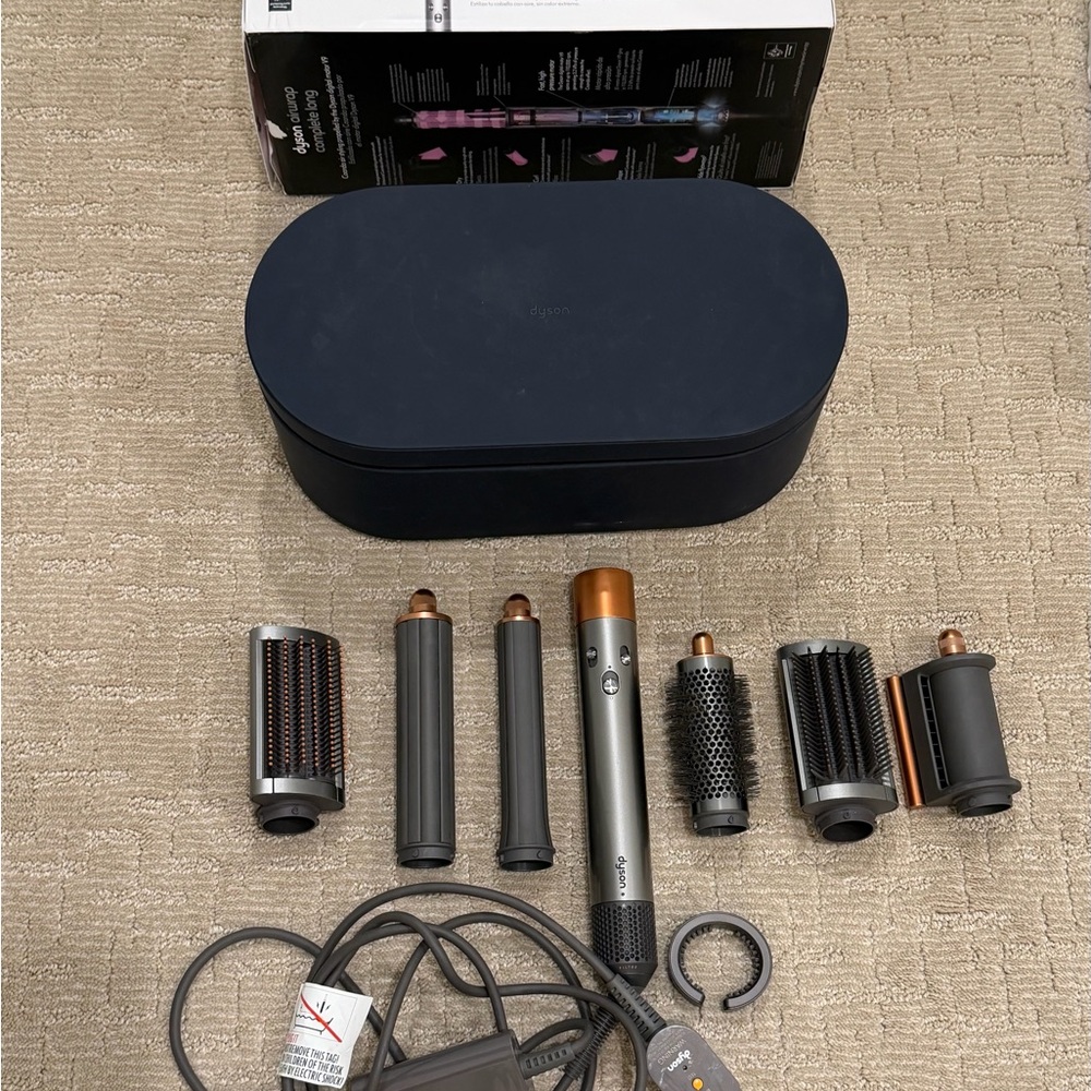 Dyson Men’s Multi-Attachment Styler in Gray and Rose Gold - Picture 6 of 13